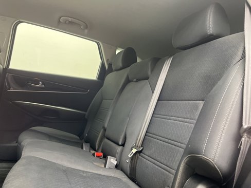 Used 2019 Kia Sorento S image 21