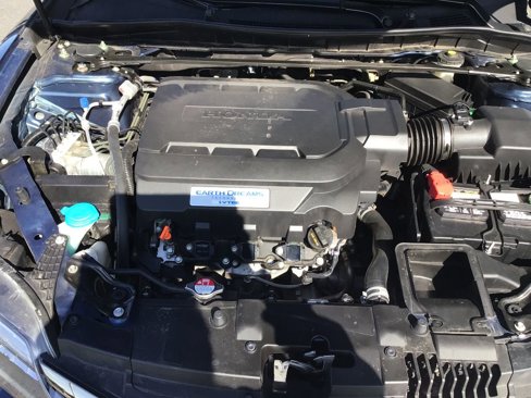Used 2016 Honda Accord Touring image 4