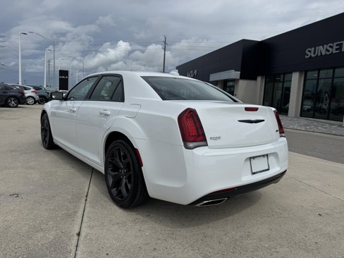 Used 2023 Chrysler 300 Touring w/ Sport Appearance Package image 6