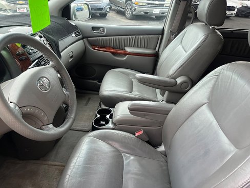 Used 2004 Toyota Sienna image 8