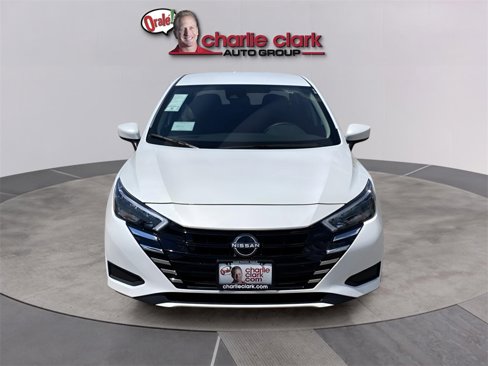 New 2025 Nissan Versa SV w/ Trunk Package image 9