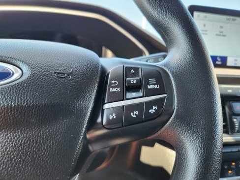 Used 2020 Ford Escape SE image 18