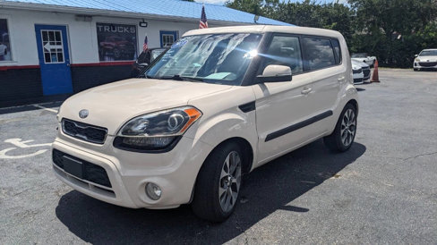 Used 2013 Kia Soul ! image 1
