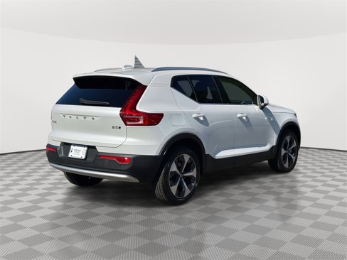 Certified 2025 Volvo XC40 B5 Core w/ Protection Package Premier image 4