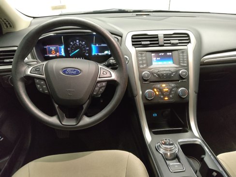 Used 2018 Ford Fusion S image 22