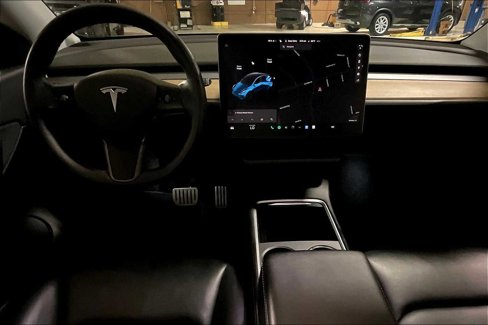Used 2021 Tesla Model Y Performance image 14
