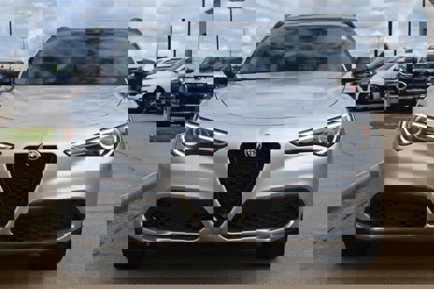 Used 2020 Alfa Romeo Stelvio w/ Nero Edizione image 8