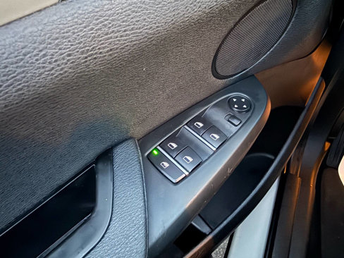 Used 2010 Honda Fit Sport image 10