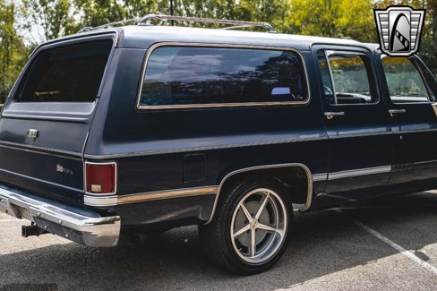 Used 1985 Chevrolet Suburban 2WD image 15