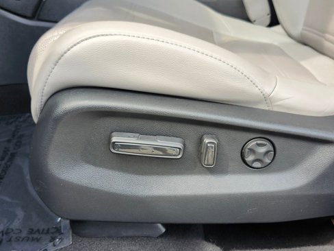 Certified 2017 Honda CR-V Touring image 6