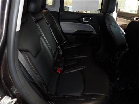 Used 2022 Jeep Compass Latitude image 17