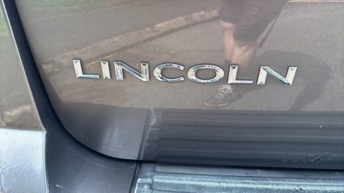 Used 2012 Lincoln Navigator 4WD image 13