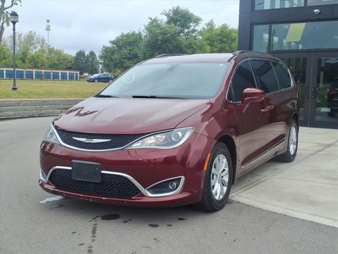 Used 2017 Chrysler Pacifica Touring-L image 3