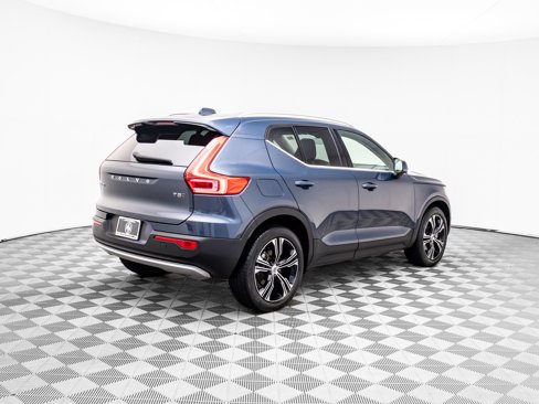 Used 2022 Volvo XC40 T5 Inscription w/ Advanced Package image 6