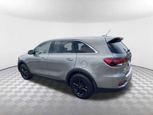 Used 2019 Kia Sorento L image 16