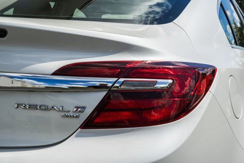 Used 2016 Buick Regal AWD image 10