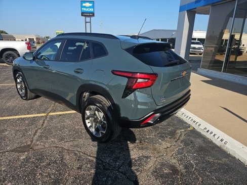 Used 2025 Chevrolet Trax LT image 5