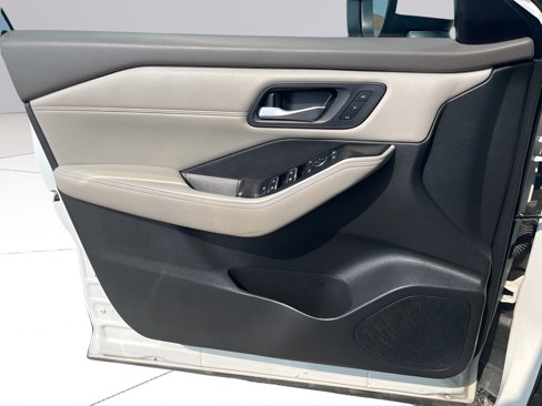 Used 2023 Nissan Rogue SL w/ SL Premium Package image 38
