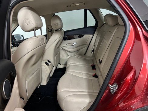 Used 2019 Mercedes-Benz GLC 300 w/ Parking Assistance Package image 12
