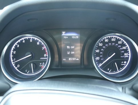 Used 2019 Toyota Camry LE image 26
