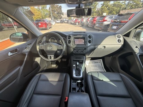Used 2016 Volkswagen Tiguan SE image 13