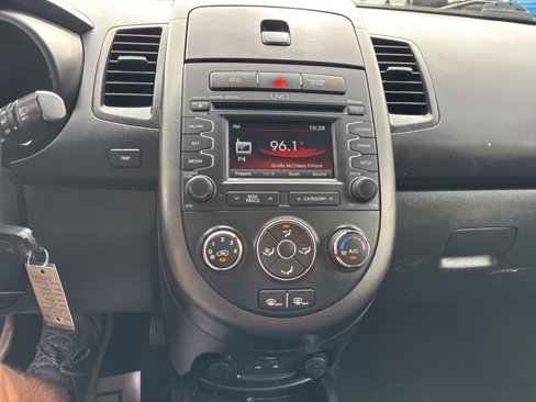 Used 2013 Kia Soul + image 16