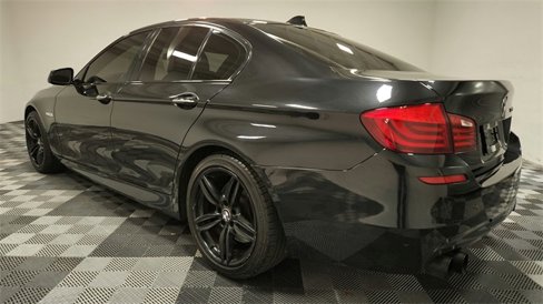 Used 2013 BMW 550i xDrive Sedan image 5