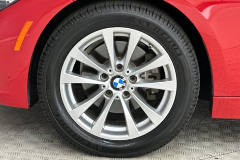 Used 2017 BMW 320i Sedan image 11
