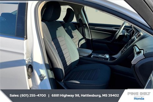 Used 2019 Ford Fusion SE image 6