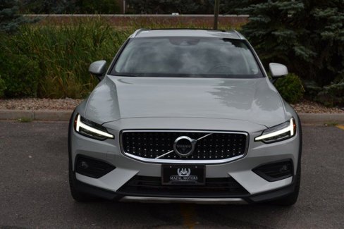 Used 2020 Volvo V60 T5 Cross Country w/ Protection Package Premier image 4