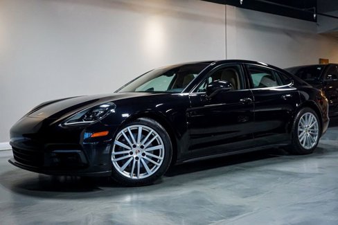 Used 2018 Porsche Panamera image 1