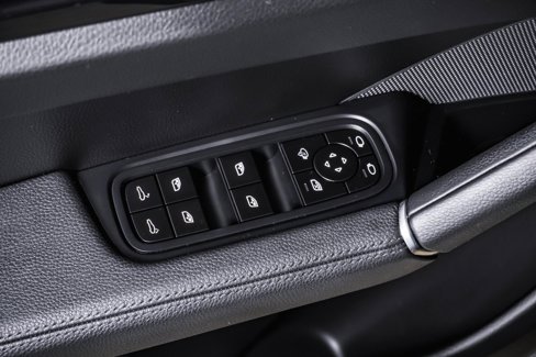 Certified 2022 Porsche Cayenne Coupe image 26