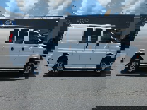 Used 2023 GMC Savana 2500 w/ Driver Convenience Package image 2