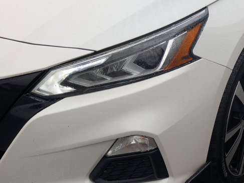Used 2021 Nissan Altima 2.5 SR w/ SR Premium Package image 7