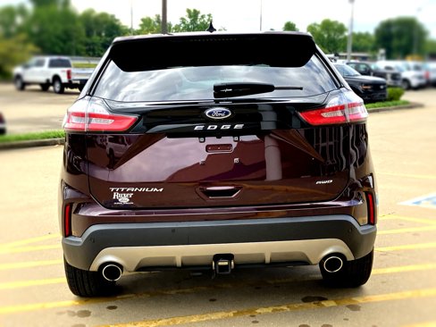 Certified 2024 Ford Edge Titanium w/ Class II Trailer Tow Package image 5