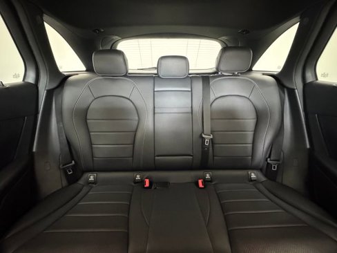 Used 2019 Mercedes-Benz GLC 300 image 7