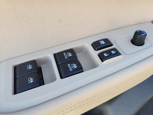 Used 2018 Subaru Outback 2.5i Premium image 16