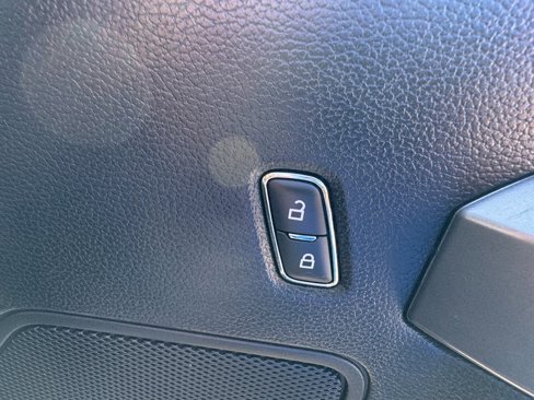 Used 2019 Ford F150 XLT image 39