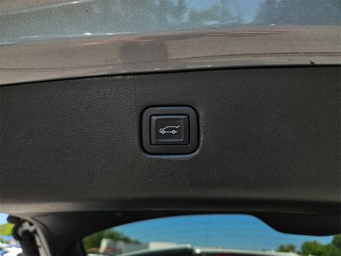 Used 2023 Chevrolet Blazer Premier w/ Driver Confidence II Package image 24