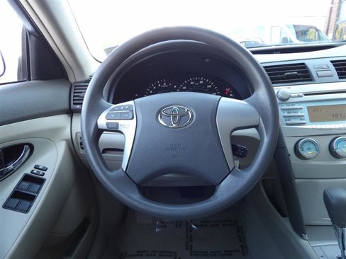 Used 2009 Toyota Camry LE image 19