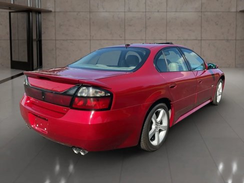Used 2005 Pontiac Bonneville GXP image 9