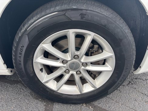 Used 2019 Dodge Grand Caravan SXT image 9