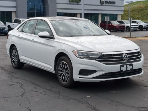 Used 2021 Volkswagen Jetta SE image 8