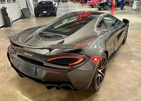 Used 2017 McLaren 570S image 26