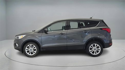 Used 2019 Ford Escape SE image 4