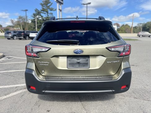 Used 2025 Subaru Outback Premium image 6