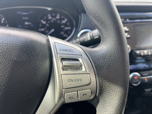 Used 2015 Nissan Rogue SV image 29