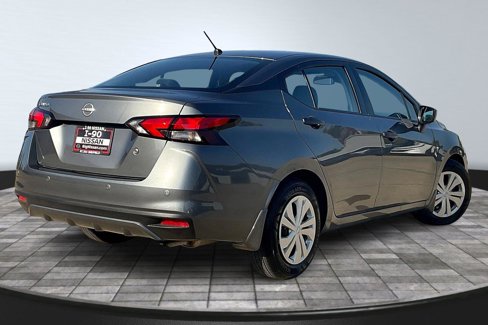 Used 2025 Nissan Versa S w/ Trunk Package image 2