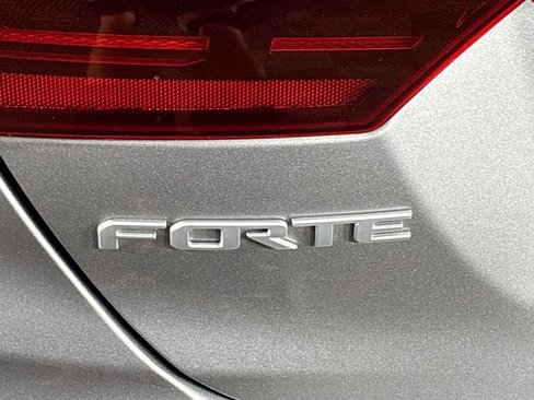 Used 2024 Kia Forte GT-Line w/ GT-Line Premium Package image 25