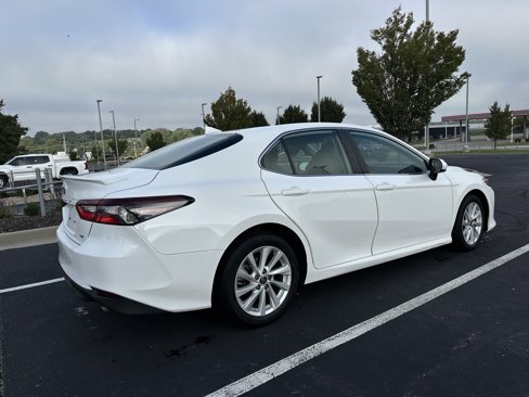 Certified 2022 Toyota Camry LE image 10